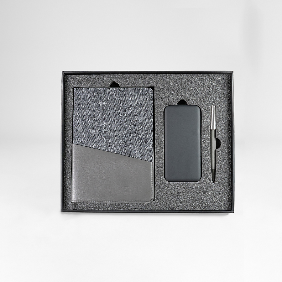 Набор подарочный  DENIM: ежедневник, ручка и power bank в коробке  с ложементом — фото 2