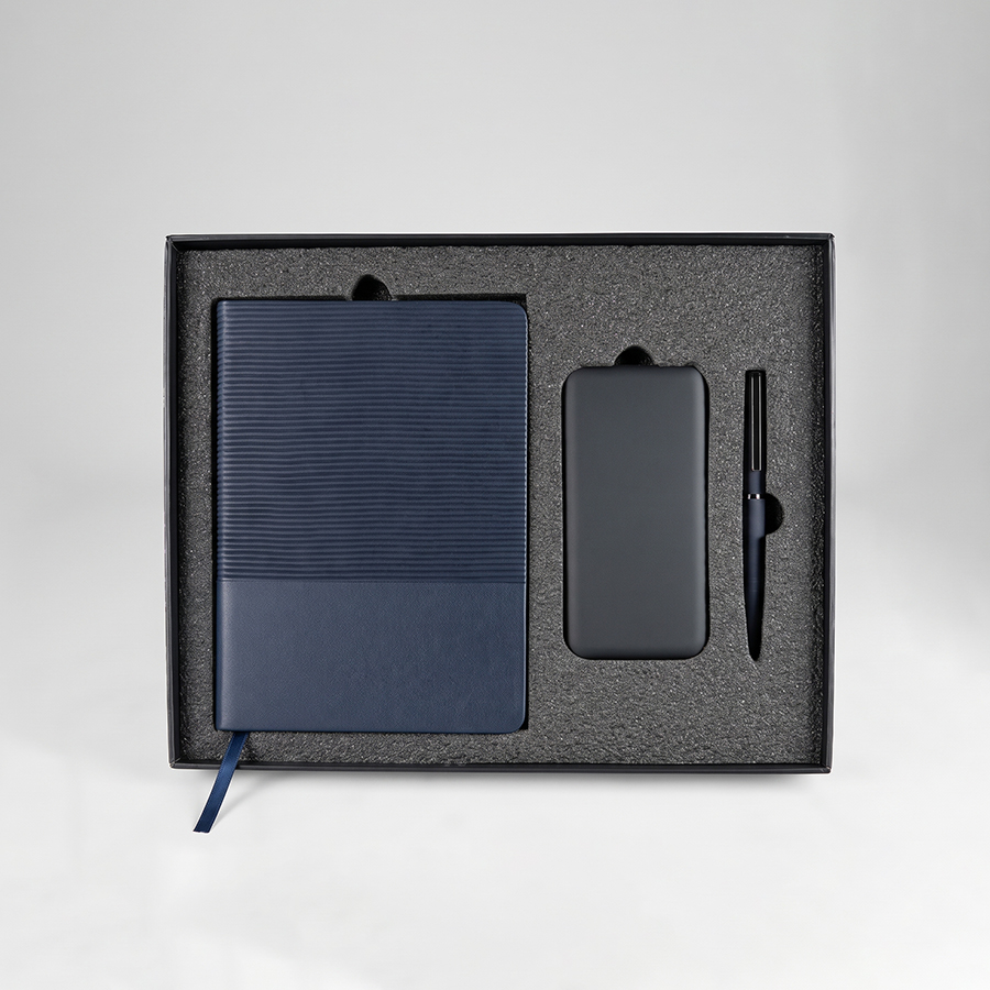 Набор подарочный RIFF: ежедневник, ручка и power bank в коробке  с ложементом — фото 4