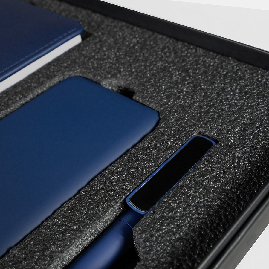 Набор подарочный BLISS: ежедневник, ручка и power bank в коробке  с ложементом — фото 2