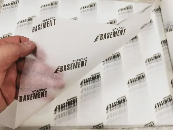 Тишью с логотипом sneaker BASEMENT для упаковки кроссовок