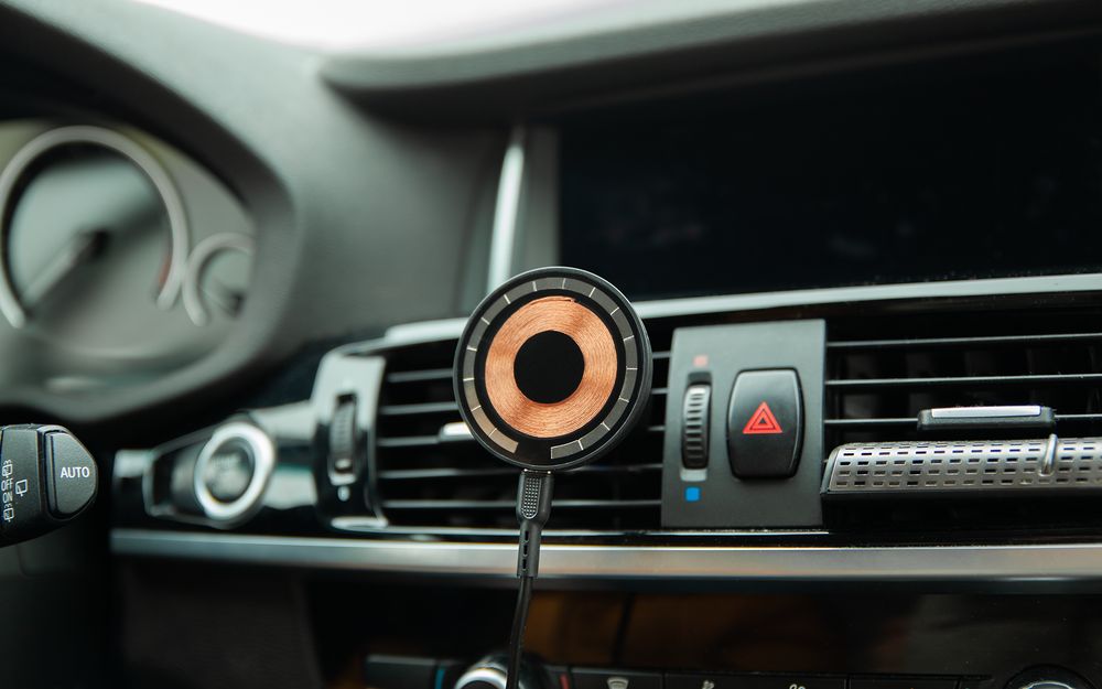 Держатель для смартфона Cooper Auto Wireless с беспроводной зарядкой, черный — фото 12