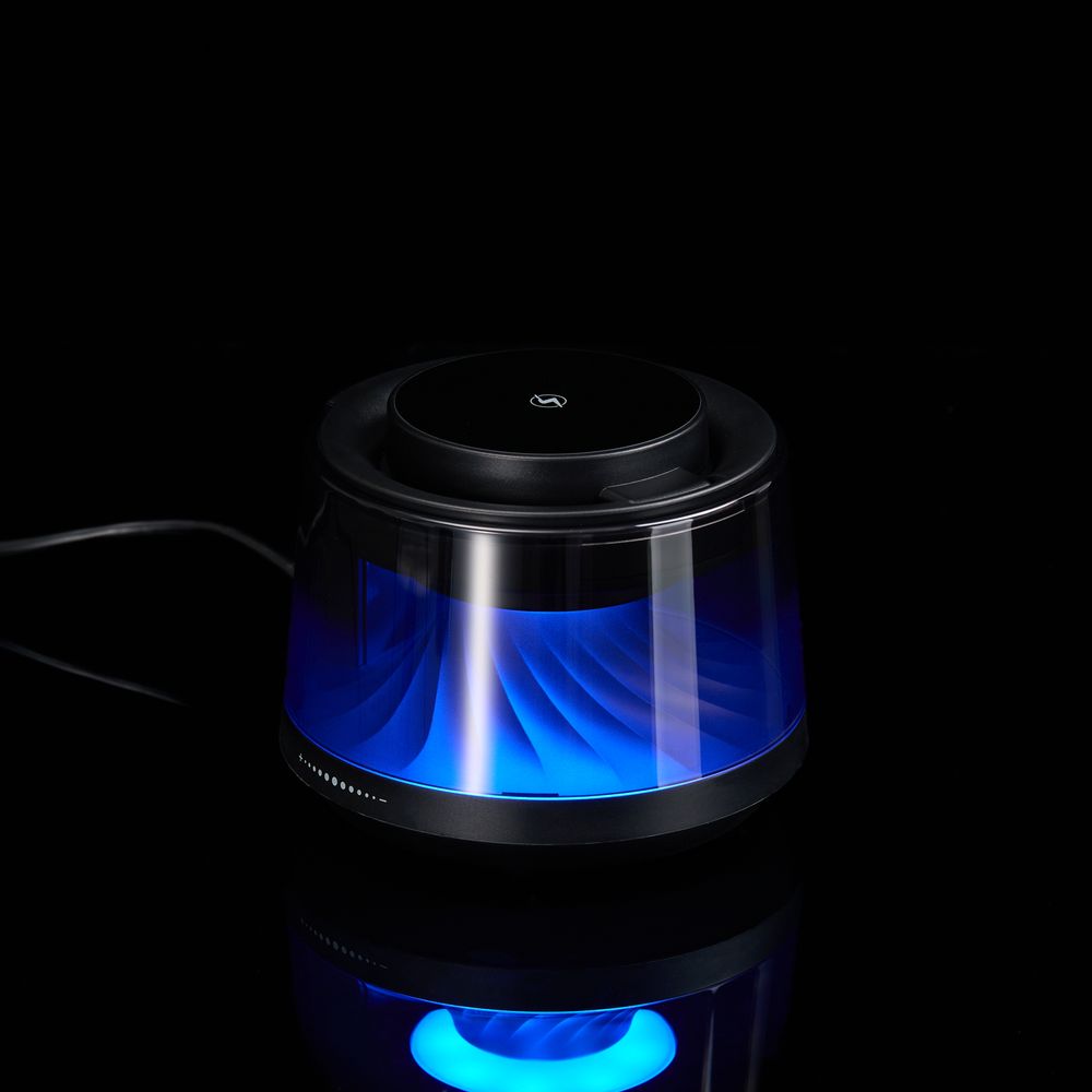 Bluetooth-колонка с подсветкой и беспроводной зарядкой Quantium, черная — фото 3